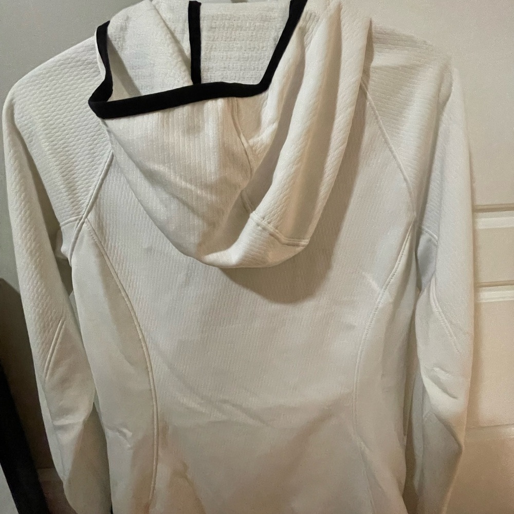 The North Face Women's White Ski Jacket - Picture 3 of 3